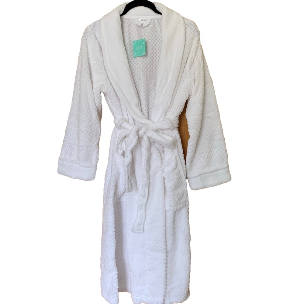 Ulta NWT White Robe Large XLarge